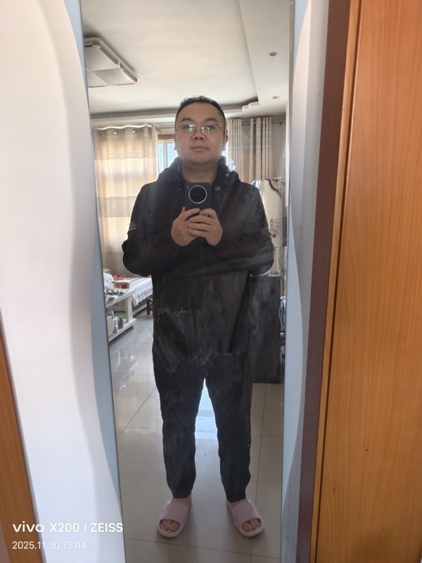 北狼的第一张照片--伊犁王婆说媒